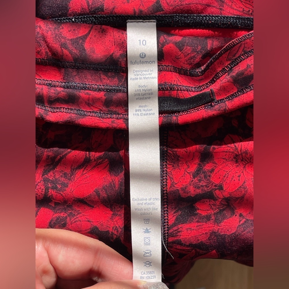 Lululemon Athletica Red and Black Capri Pants - Picture 3 of 4